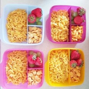 Tupperware Lunch it containers new !!